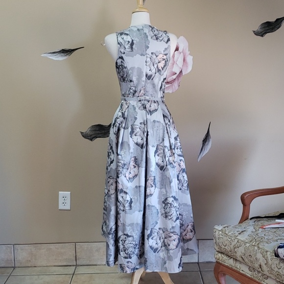 Eliza J Belted Jewled Ballgown - Picture 4 of 8